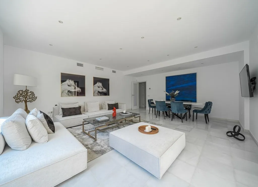 Flat 192m² in Portugal, Oeirash. Priced at 1100000€ rent photo-4