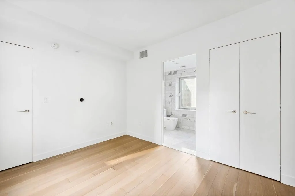 Flat 143m² in USA, New York. Priced at 3549200€ rent photo-6