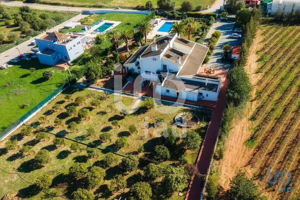 House 955m² in Portugal, Tavira. Priced at 1950000€ rent photo-2