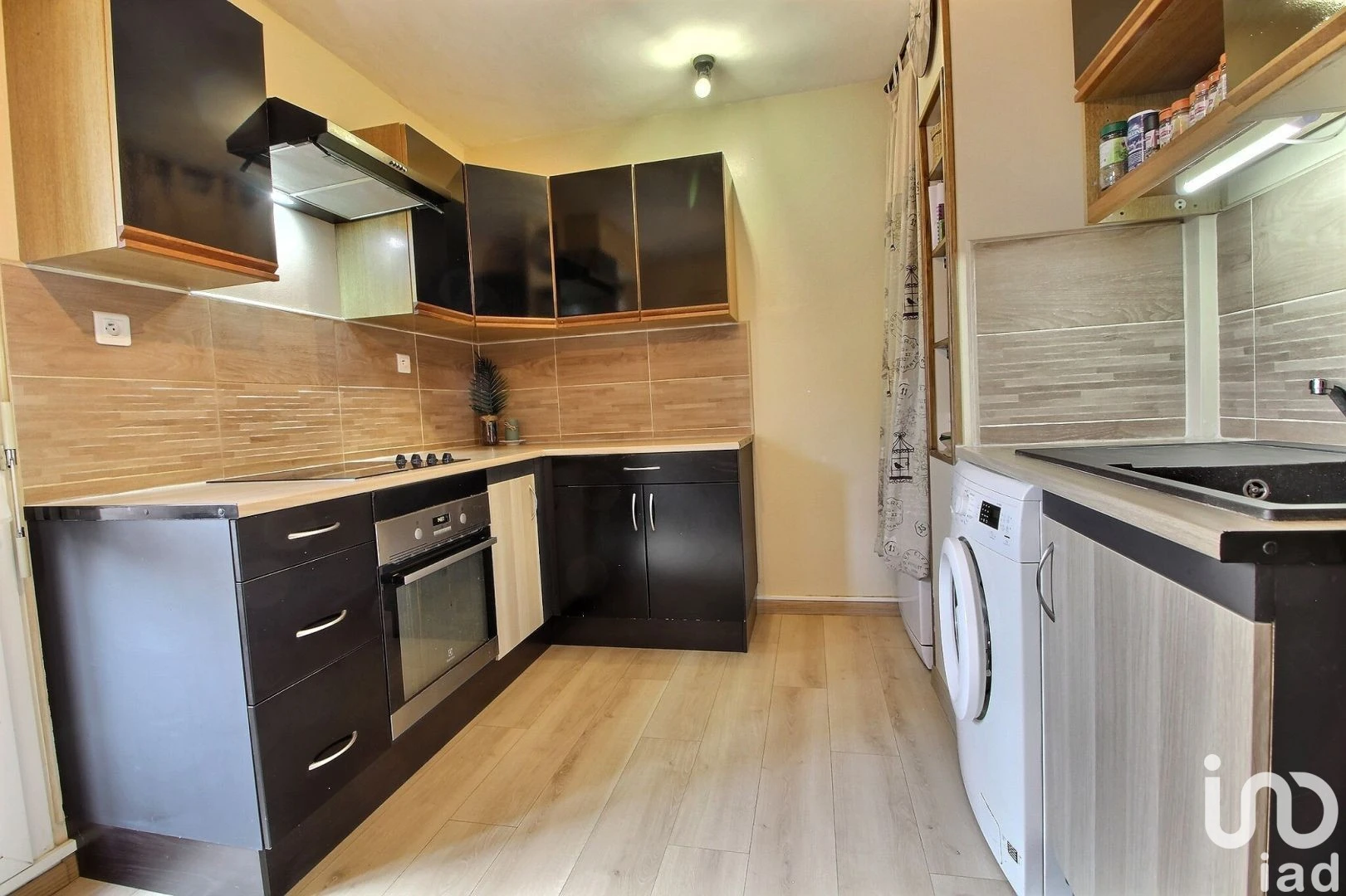 Flat 84m² in Italy, Genoa. Priced at 254867£ rent photo-5