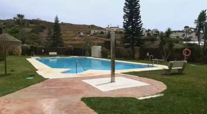 Other Properties 73m² in Italy, Lentate-sul-Sevezo. Priced at 135000€ rent photo-2