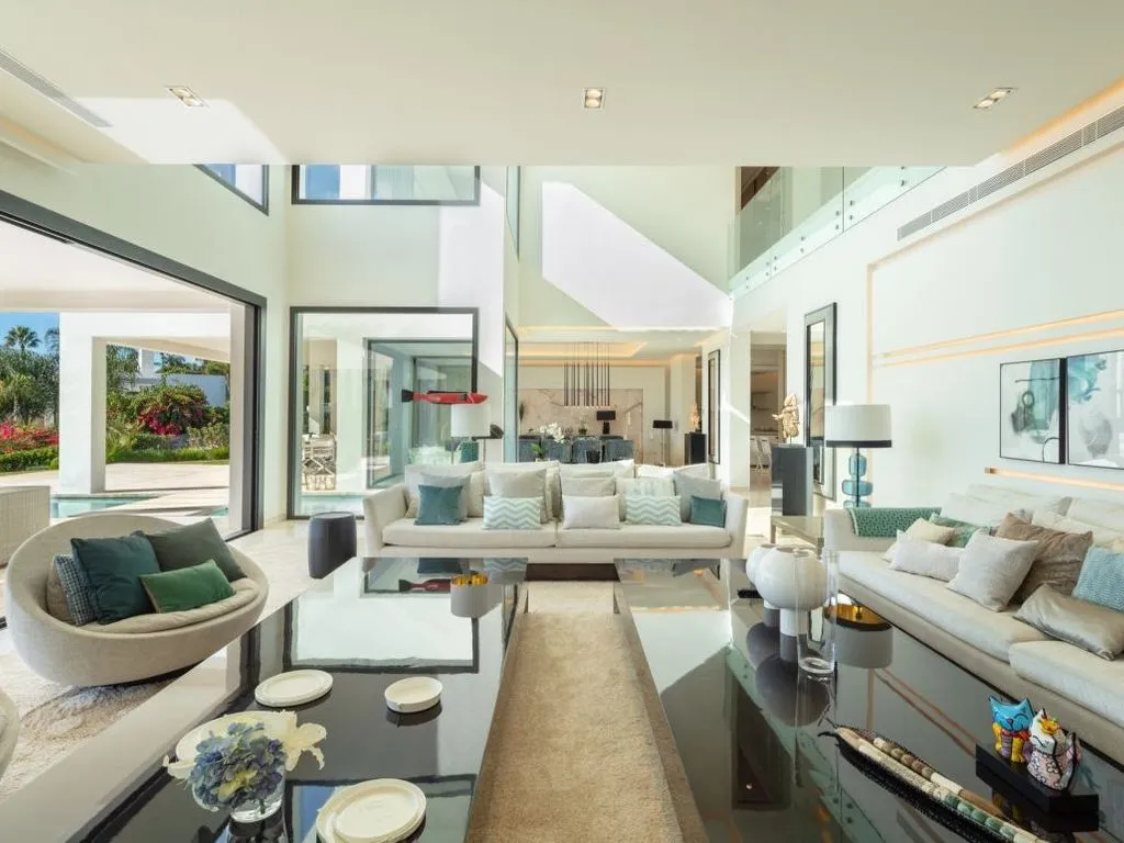 Villa 921m² in Portugal, Oeirash. Priced at 8650000€ rent photo-5