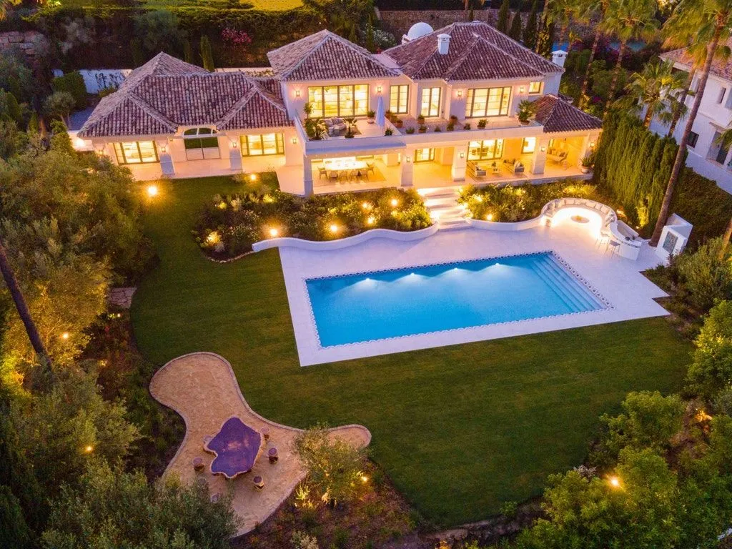 Villa 901m² in Portugal, Oeirash. Priced at 9500000€ rent photo-3