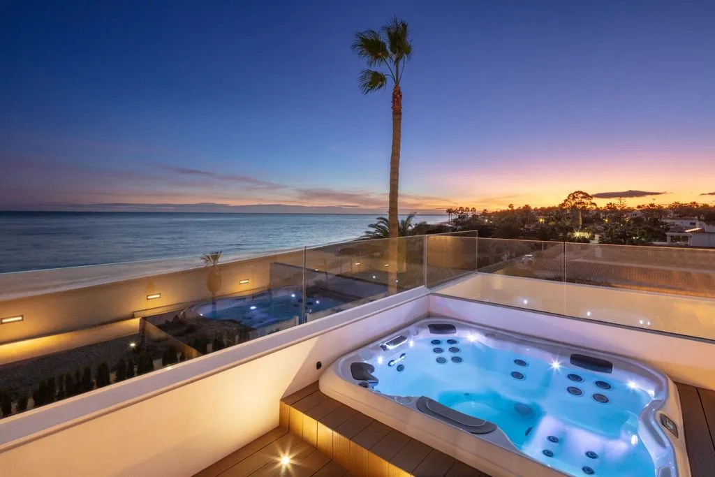 Villa 699m² in Portugal, Oeirash. Priced at 4900000€ rent photo-3