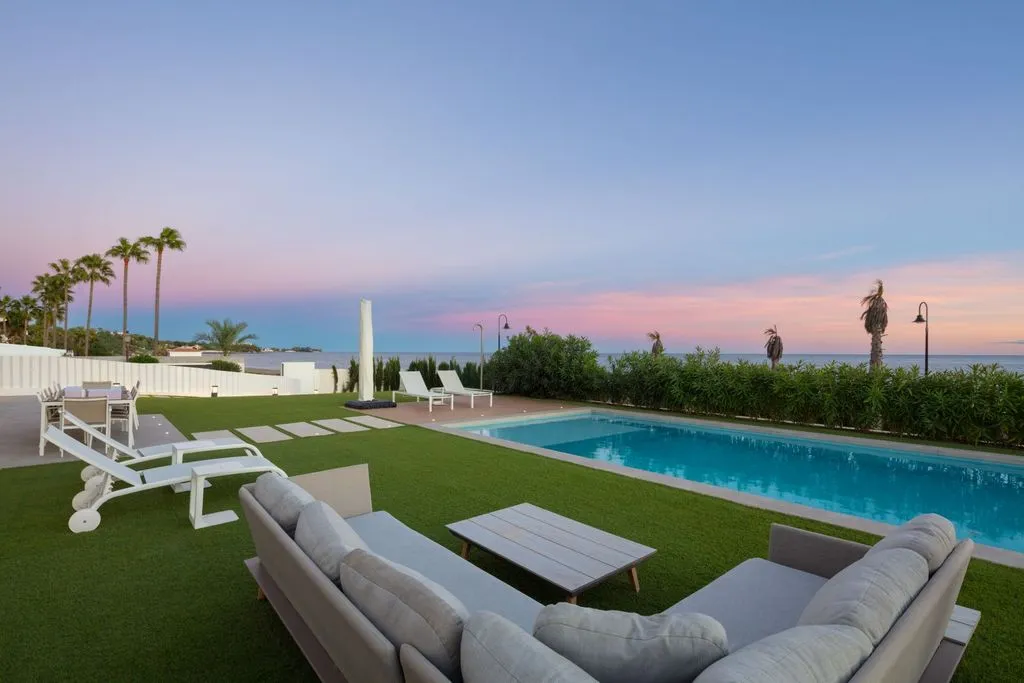 Villa 699m² in Portugal, Oeirash. Priced at 4900000€ rent photo-4