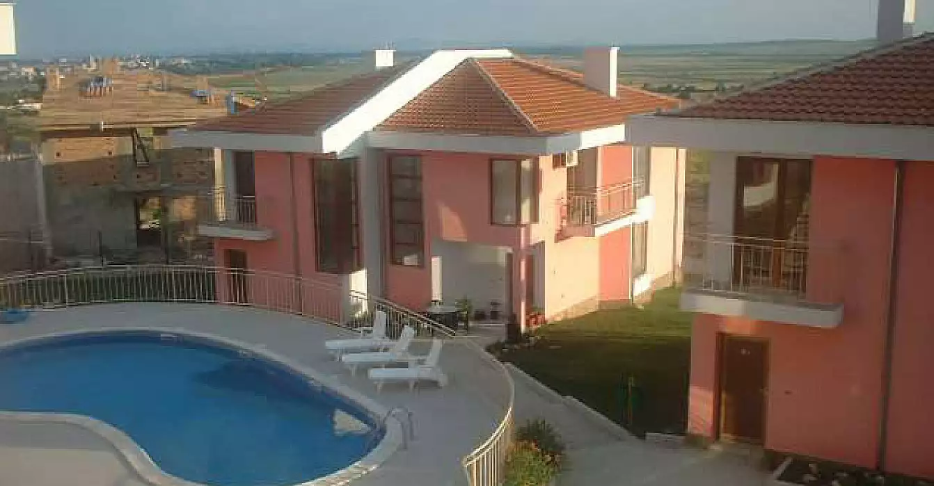 Townhouse 138m² in Bulgaria, Kosharitsa. Priced at 90000€ rent photo-1