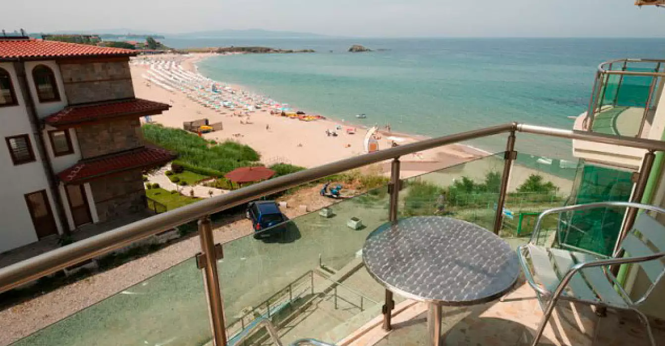 Flat 74m² in Bulgaria, Lozen. Priced at 109000€ rent photo-1