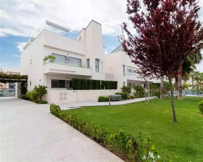 Other Properties 66m² in Spain, Torrevieja. Priced at 219600€ rent photo-6