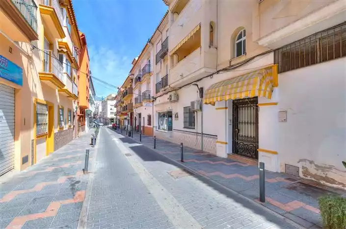 Flat 137m² in Spain, Fuengirola. Priced at 325000€ rent photo-2
