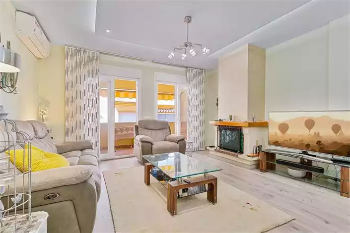 Flat 137m² in Spain, Fuengirola. Priced at 325000€ rent photo-3
