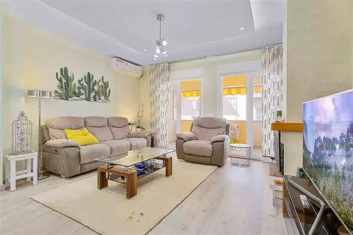 Flat 137m² in Spain, Fuengirola. Priced at 325000€ rent photo-4