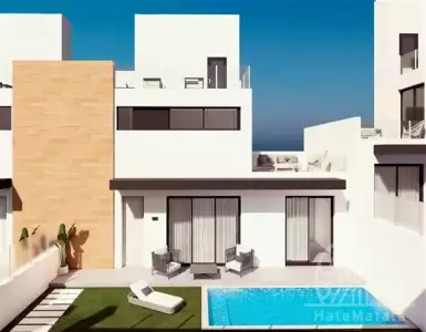 Buy in Spain for 326500€