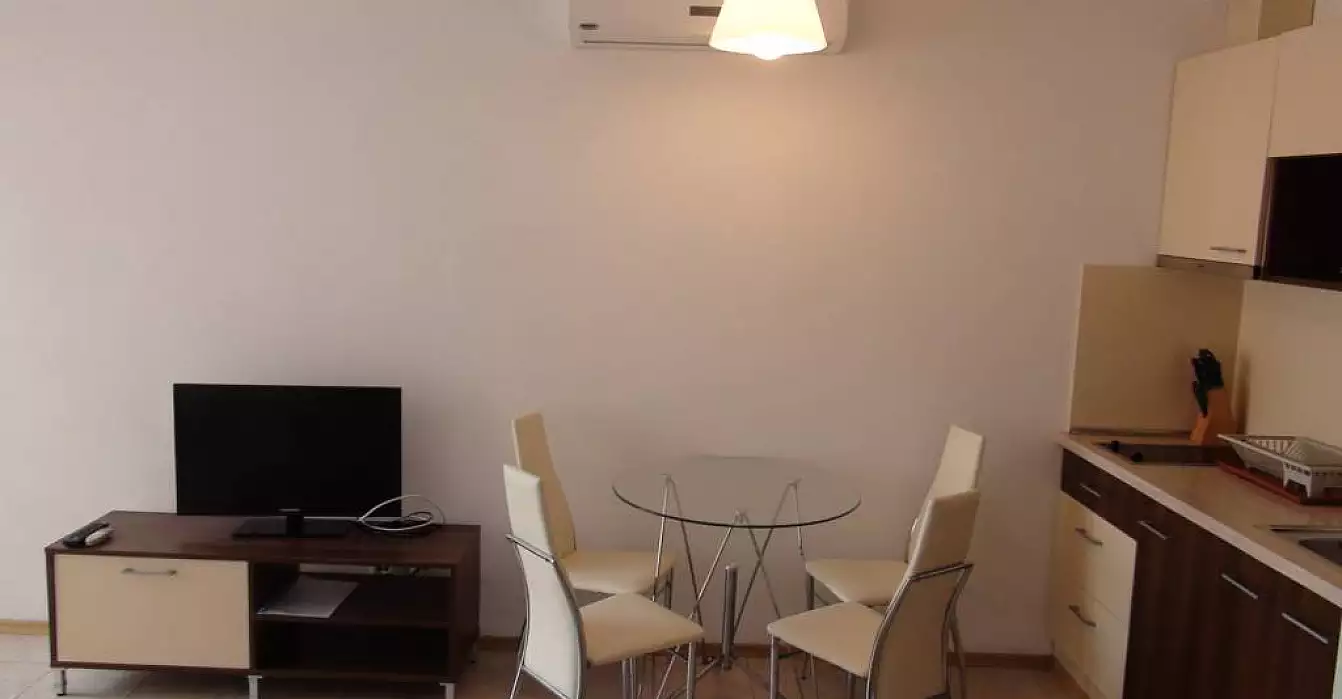 Flat 60m² in Bulgaria, Lozen. Priced at 25995€ rent photo-1