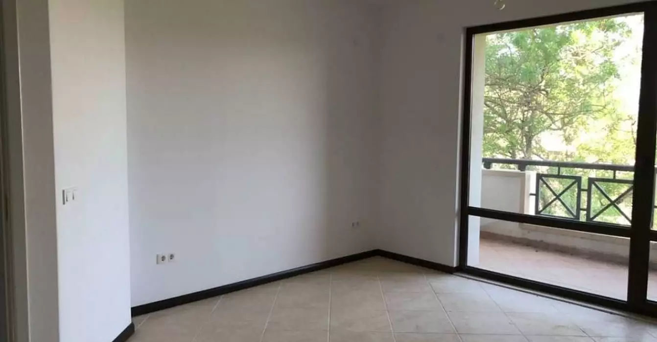 Flat 74m² in Bulgaria, Lozen. Priced at 42990€ rent photo-1