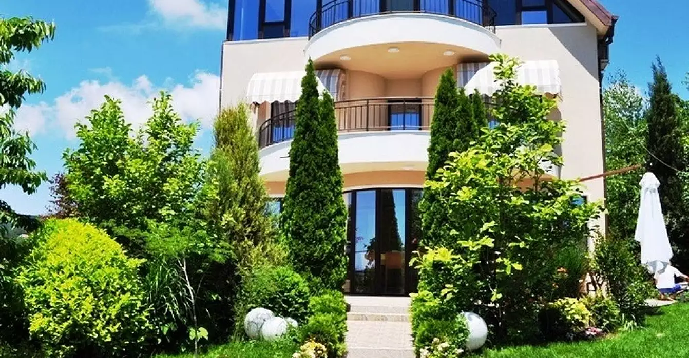 Villa 550m² in Bulgaria, Varna. Priced at 440000€ rent photo-1