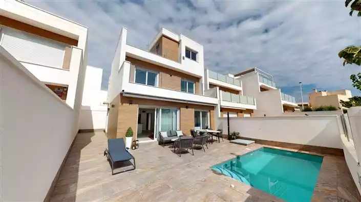 Flat 186m² in Spain, San Pedro del Pinatar. Priced at 379000€ rent photo-1