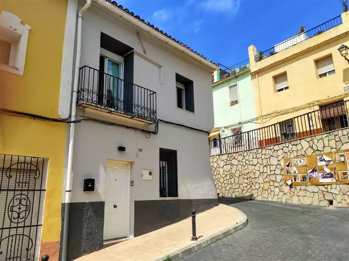 Townhouse 199m² in Spain, Gandia. Priced at 149000€ rent photo-1