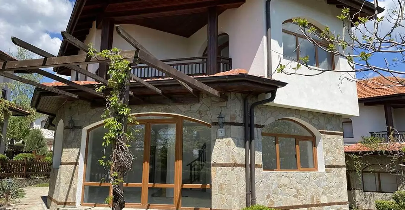 Villa 110m² in Bulgaria, Aheloy. Priced at 69000€ rent photo-1