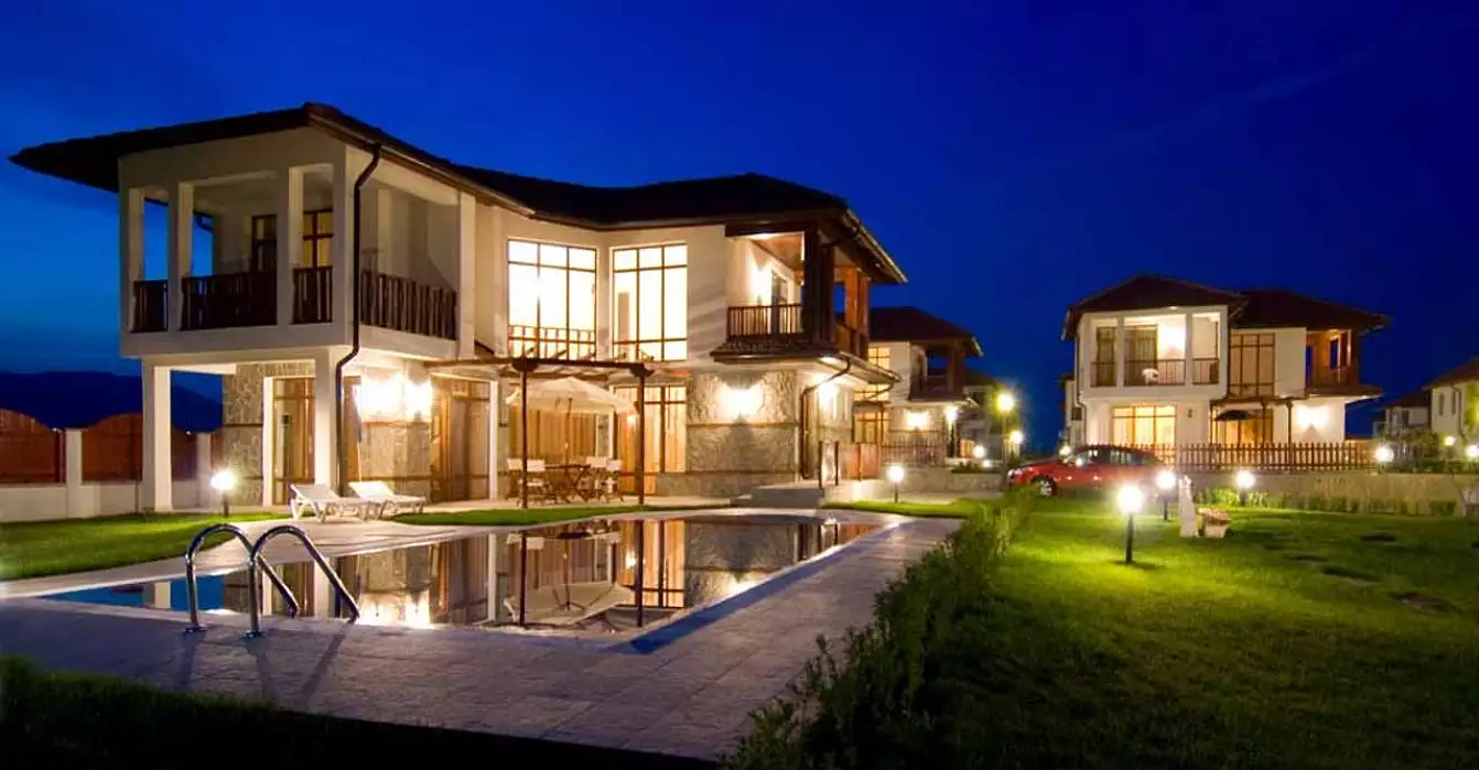 Villa 179m² in Bulgaria, Aheloy. Priced at 160000€ rent photo-1