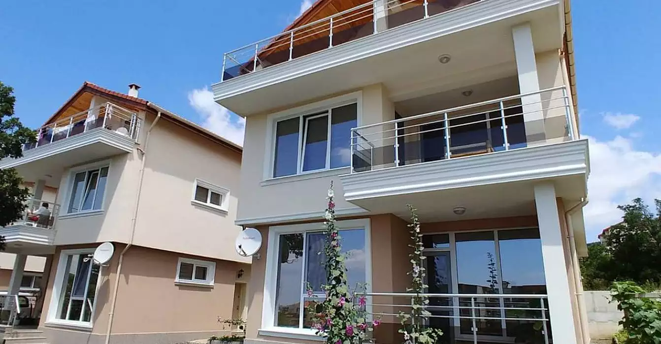Townhouse 204m² in Bulgaria, Sveti Vlas. Priced at 220000€ rent photo-1