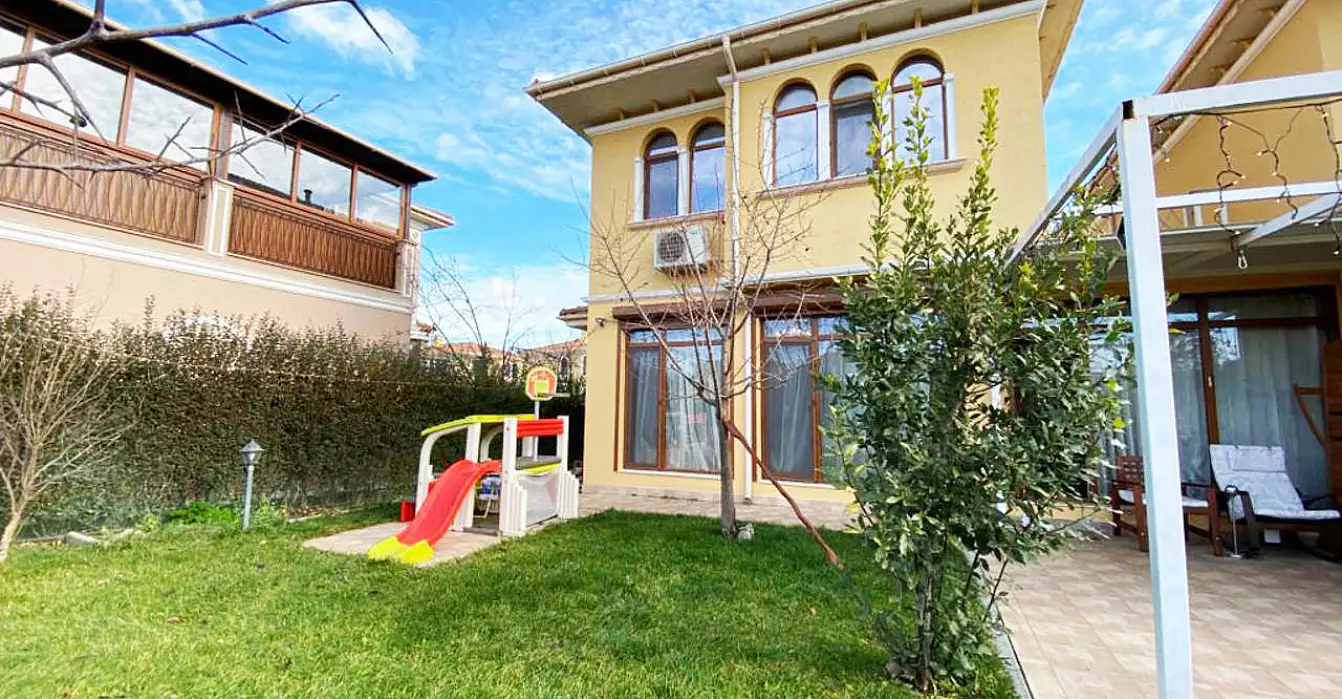 Villa 125m² in Bulgaria, Pomorie. Priced at 169000€ rent photo-1