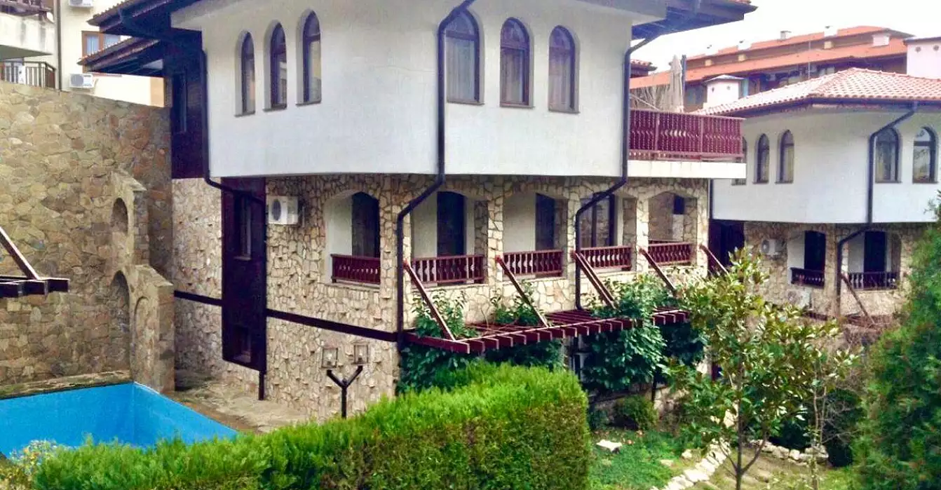 Townhouse 224m² in Bulgaria, Sveti Vlas. Priced at 355000€ rent photo-1