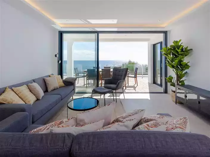 Other Properties 198m² in France, Condom. Priced at 2495000€ rent photo-5