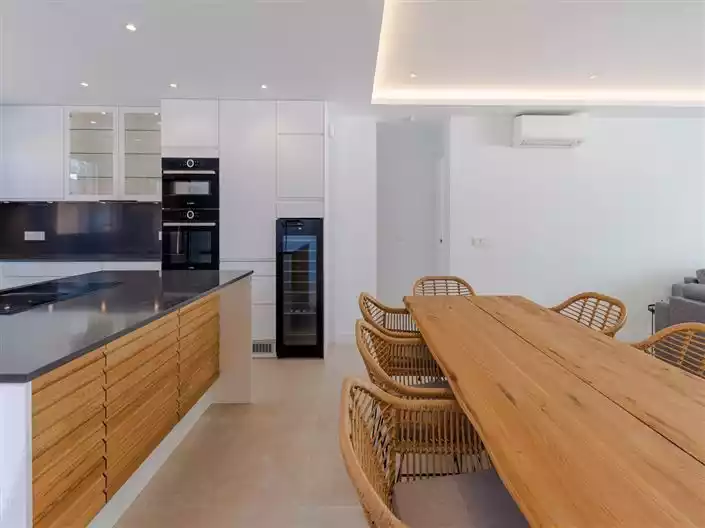 Other Properties 198m² in France, Condom. Priced at 2495000€ rent photo-7