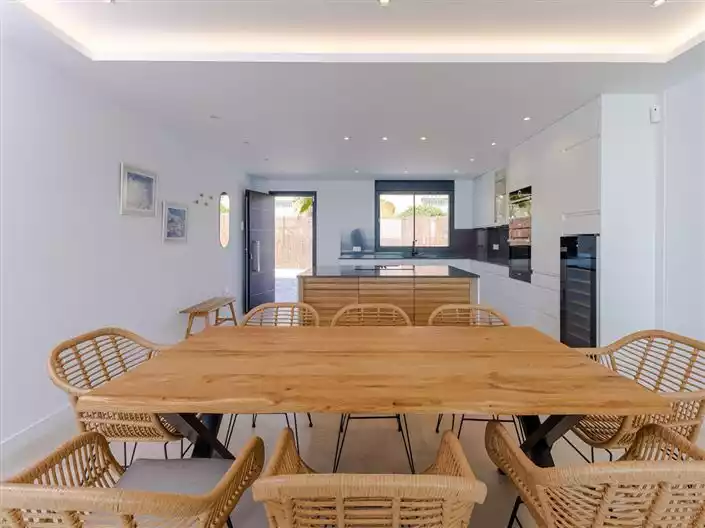 Other Properties 198m² in France, Condom. Priced at 2495000€ rent photo-8