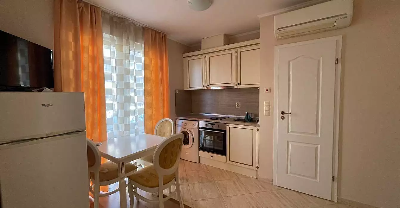 Flat 44m² in Bulgaria, Sunny Beach. Priced at 40900€ rent photo-1
