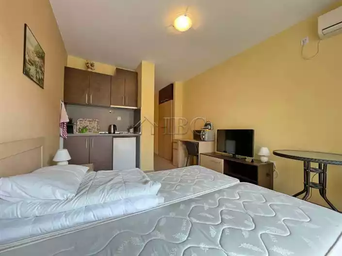 Flat 185m² in Bulgaria, Aheloy. Priced at 34500€ rent photo-9