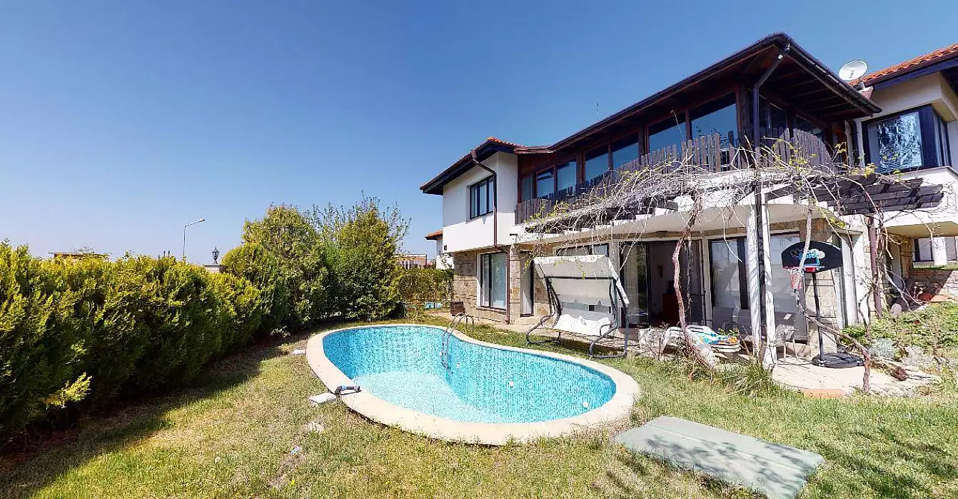 Villa 217m² in Bulgaria, Kosharitsa. Priced at 149900€ rent photo-1