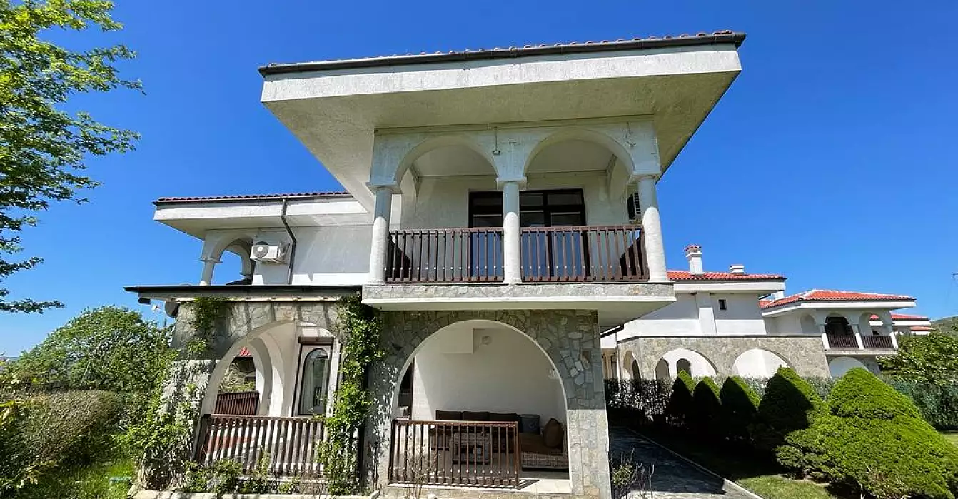 Villa 174m² in Bulgaria, Kosharitsa. Priced at 133000€ rent photo-1