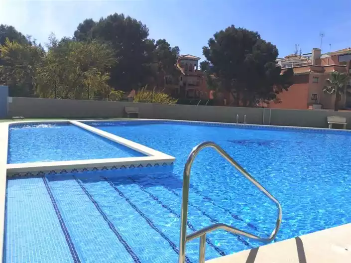 Flat 131m² in Spain, Playa Flamenca. Priced at 124950€ rent photo-2