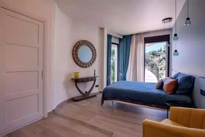 Townhouse 131m² in Spain, Marbella. Priced at 995000€ rent photo-9