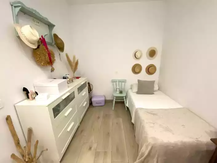 Townhouse 65m² in Spain, Estepona. Priced at 220000€ rent photo-13