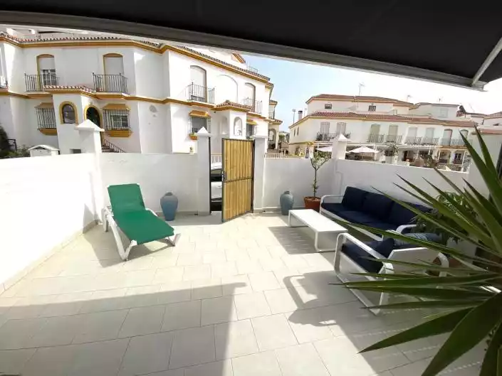Townhouse 65m² in Spain, Estepona. Priced at 220000€ rent photo-16