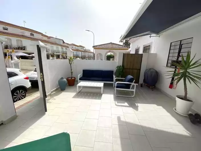 Townhouse 65m² in Spain, Estepona. Priced at 220000€ rent photo-2