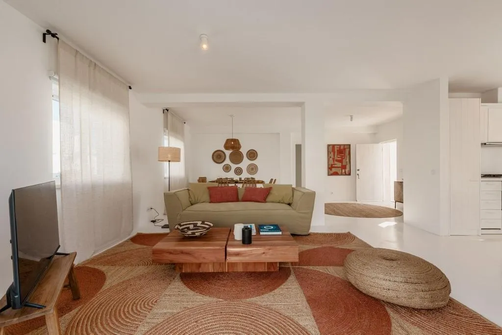 House 177m² in Portugal, Comport. Priced at 1480000€ rent photo-3