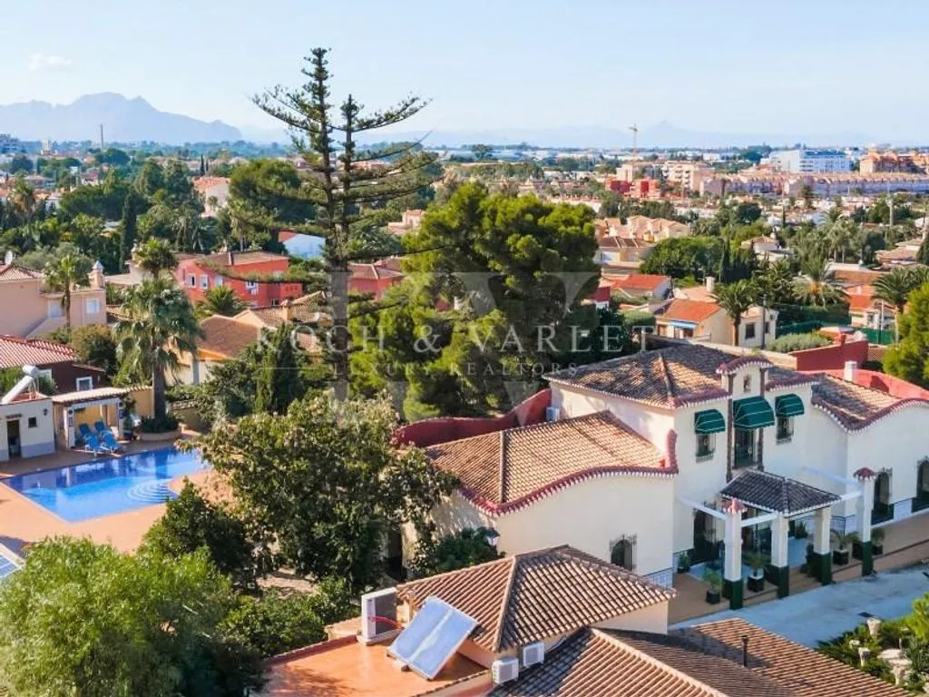 Villa 953m² in Spain, Denia. Priced at 6500000€ rent photo-2