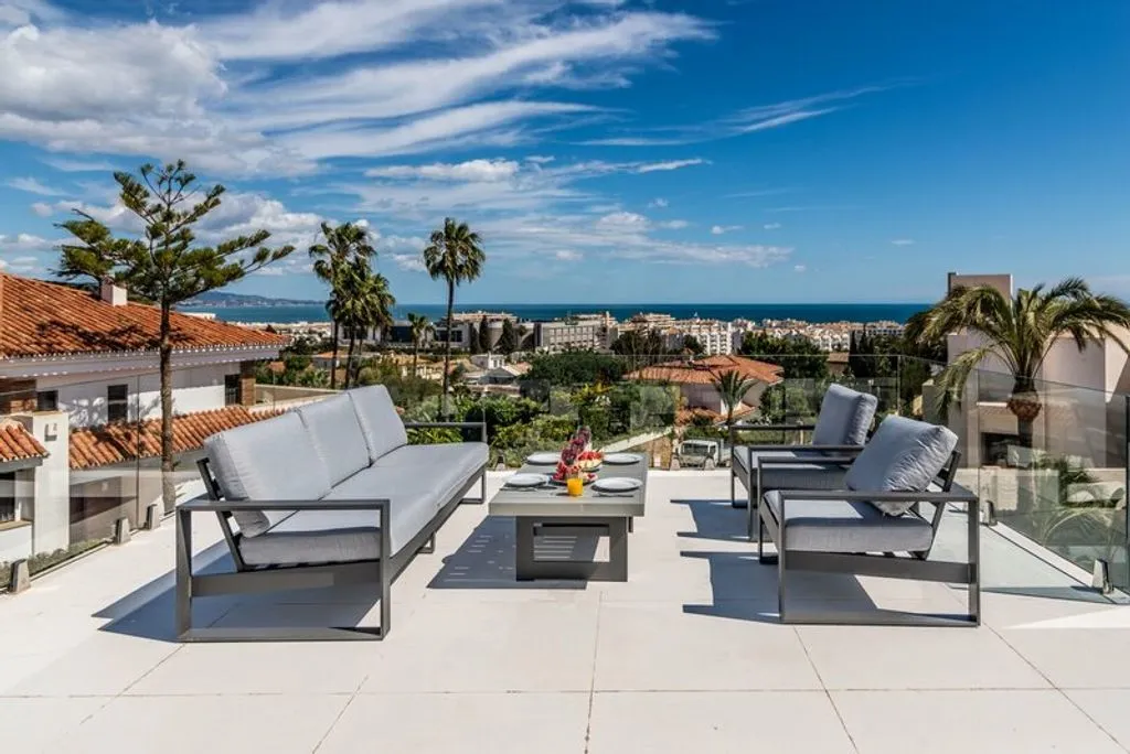Villa 988m² in Spain, Marbella. Priced at 6995000€ rent photo-4