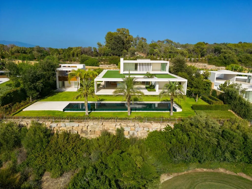 Villa 716m² in Spain, Los Alcazares. Priced at 8000000€ rent photo-4