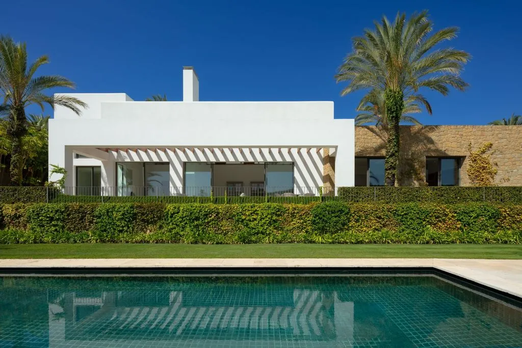 Villa 778m² in Spain, Los Alcazares. Priced at 4600000€ rent photo-2
