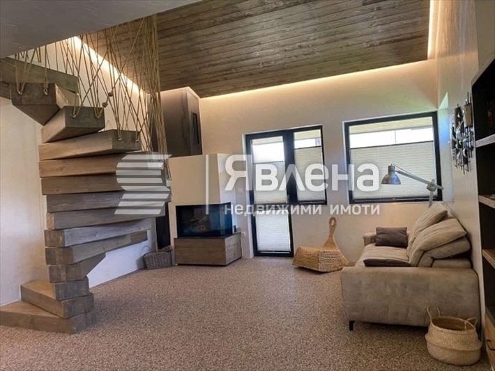 House 220m² in Bulgaria, Sofia. Priced at 279565£ rent photo-5