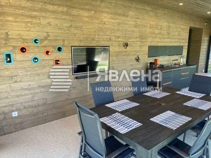 House 220m² in Bulgaria, Sofia. Priced at 279565£ rent photo-6