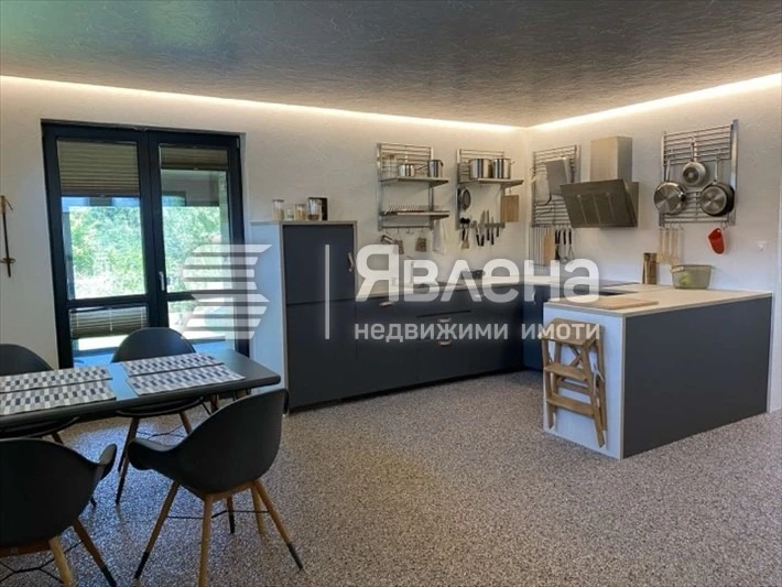 House 220m² in Bulgaria, Sofia. Priced at 279565£ rent photo-7