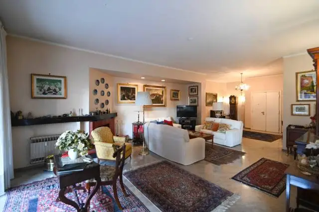 Flat 248m² in Italy, Rome. Priced at 1014355£ rent photo-3