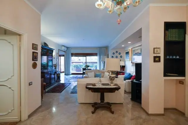 Flat 248m² in Italy, Rome. Priced at 1014355£ rent photo-7