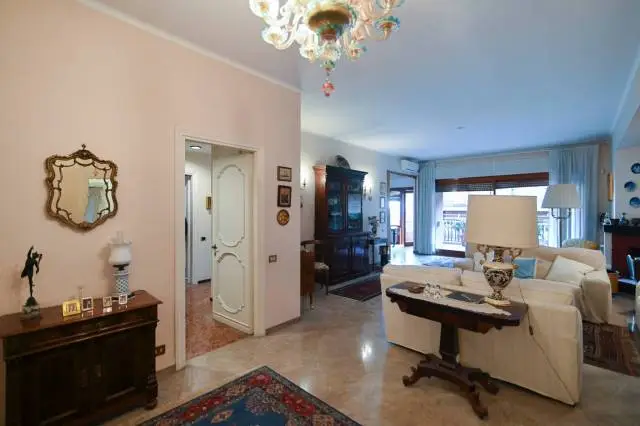 Flat 248m² in Italy, Rome. Priced at 1014355£ rent photo-8