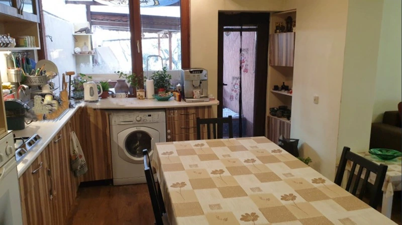 House 100m² in Bulgaria, Sofia. Priced at 213307£ rent photo-6